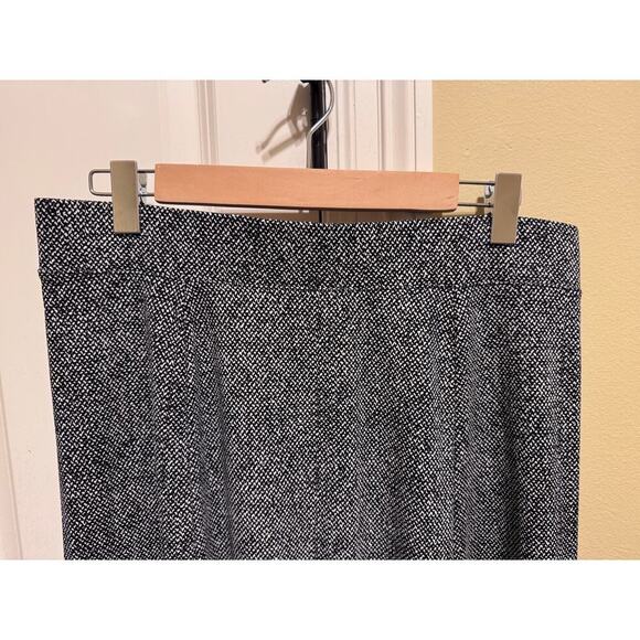 Lands' End Black White Pull On Flowy Skirt Sz M (10-12) - Picture 4 of 9